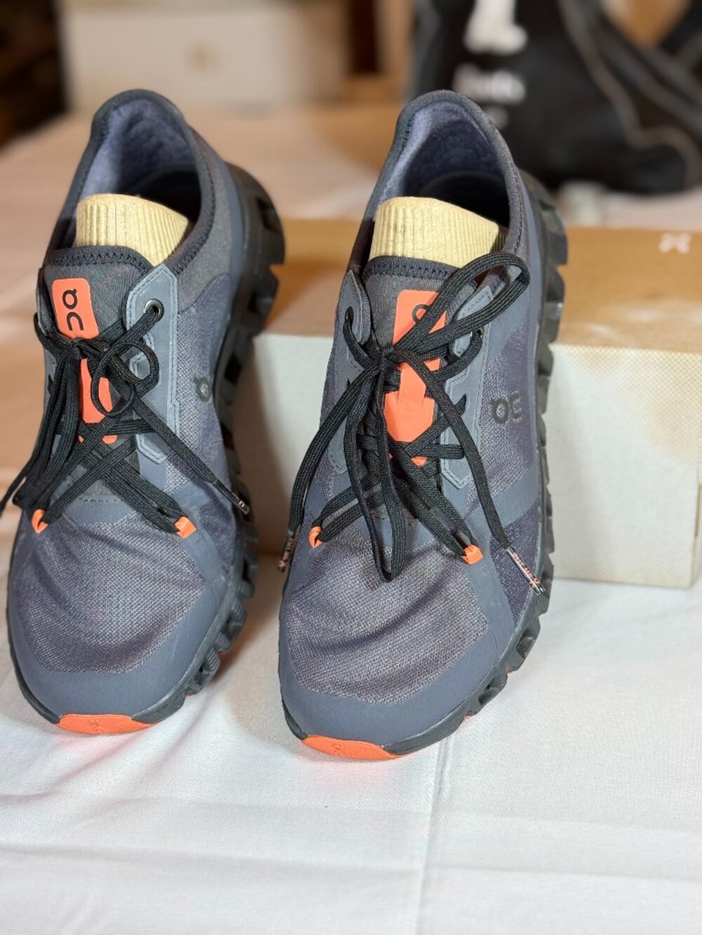 On Running Cloud X 3 AD Eclipse/Flame Shoes Men's 7.5, Women's 9 Like New